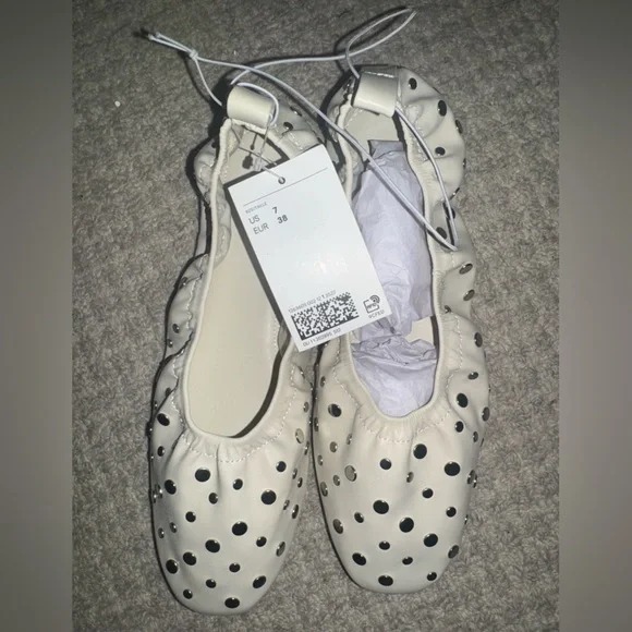 H&M white studded ballet flats - Picture 6 of 6